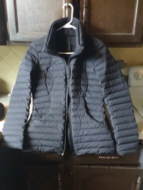 Lululemon  Black Pack It Down Jacket, Discontinued